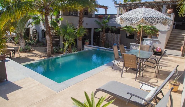 Pure Baja Private Suites-Upscale Property with Infinity Pool and Lush Gardens in Todos Santos