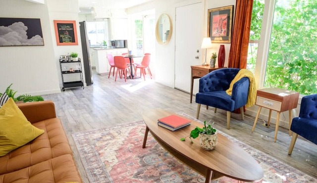 Quiet Home Full of Style 3br/3ba and Office in Murray