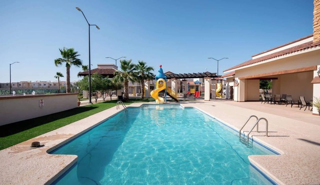 Real de Castilla House, Garden & Pool, 3 BR in Hermosillo