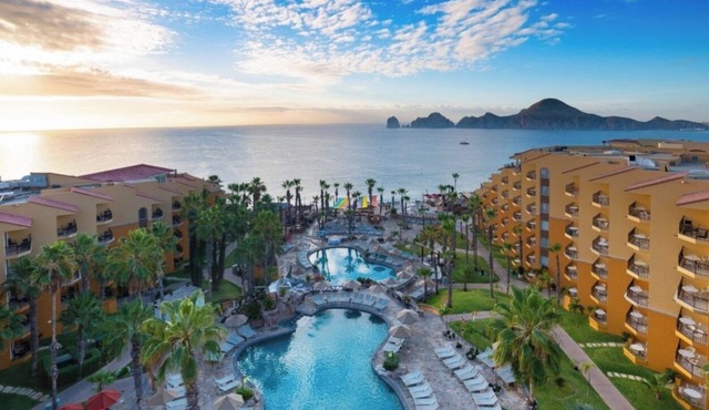 Resort w/pools, hot tubs & beach just steps away.plus nightly entertainment. in Cabo San Lucas