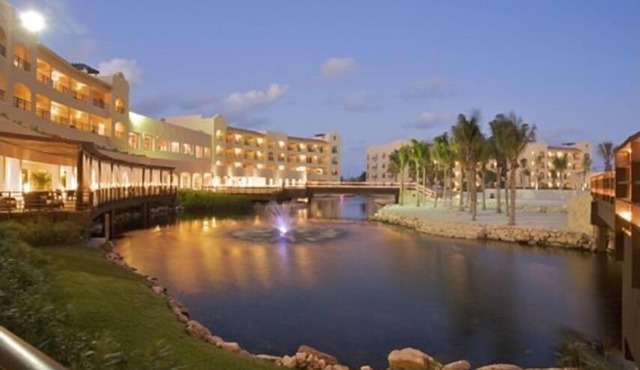 Resort with 1 bedroom and AC at Hacienda Tres Rios Playa Del Carmen in Cancún