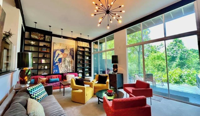 Retro Meets Wild on Buffalo Bayou w/60's Elegance in Houston