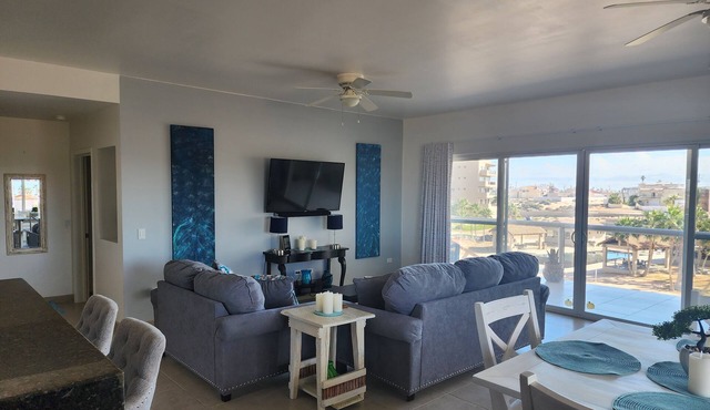 Rocky Point! five Minute Walk To The Beach Access! Two Car Garage For Your Toys! in Las Conchas