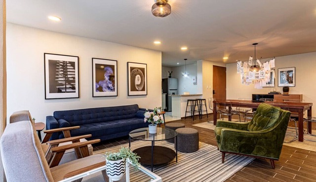 Roma Sur Stay with Balcony & Parking in Mexico City