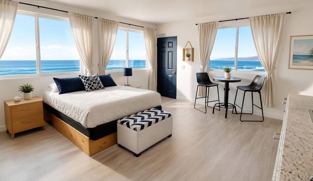 Romantic Seaside Suite w/Amazing Views, Private Terrace, and direct Beach Access in Bahía la Choya