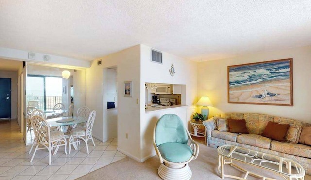 Sea Colony 2nd floor condo w/free WiFi, shared tennis court & sauna- ocean view in Bethany Beach