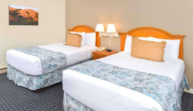 Serene Accommodation w/Continental Breakfast, Parking, Near Santa Ynez River! in Solvang