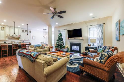 Shuttle to Beach: 'Shore Thing' Home in Ocean View in Ocean View
