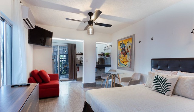 Simply Comfort Tohoku Studios 10 min Beach in Playa del Carmen