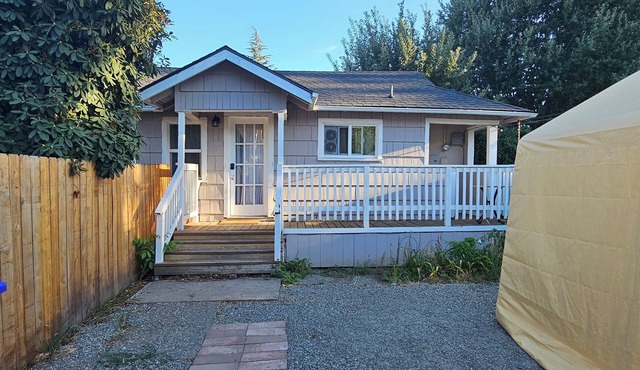 Single Bedroom Guesthouse in the Cowlitz Valley in Kelso