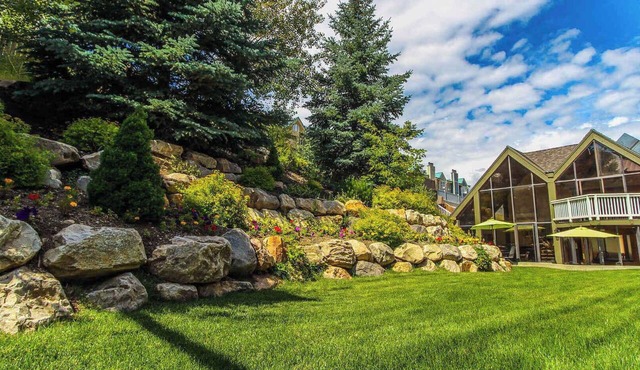 Skiers Lodge - 1 Bedroom Suite w Fireplace in Park City