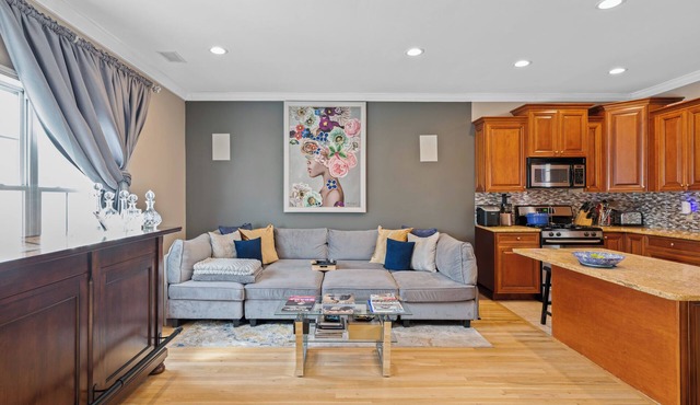 Spacious 3-bedroom condo in beautiful Hackensack NJ 12 minutes from FIFA stadium in Hackensack