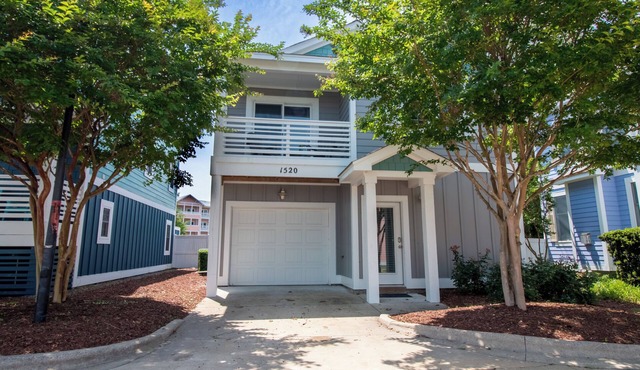 Spacious 3BR Home | Pool, Waterpark & Near Beach in Kill Devil Hills
