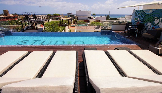 Steps to Beach & 5th Ave | 2BR | Rooftop Infinity Pool in Playa del Carmen