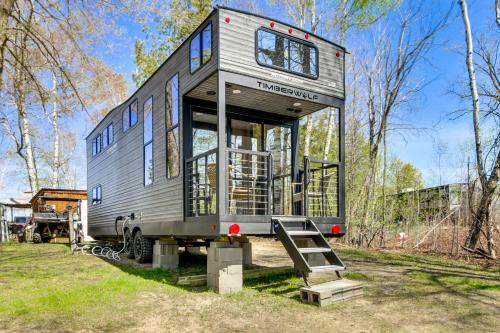 Steps to Gull Lake! Modern RV Stay w/Resort Perks in Tenstrike