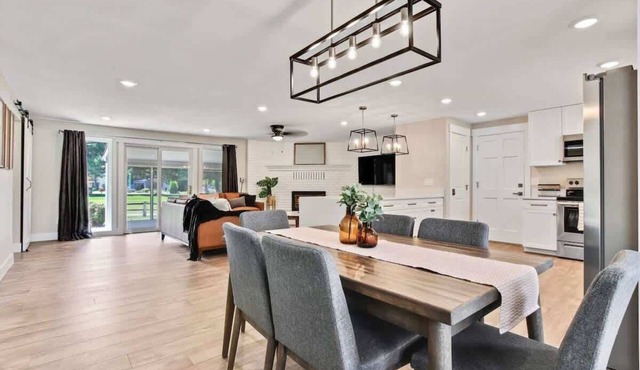 Stunning Golf Course Retreat 4BR Home in Eagle