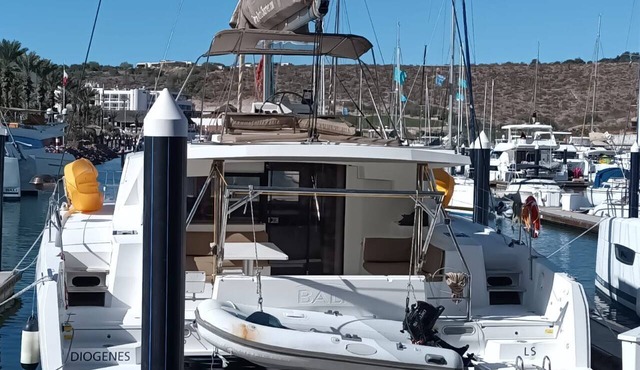 Sun-Kissed Sailing in Mar de Cortez: A Baja California Sur Beach Experience in La Paz