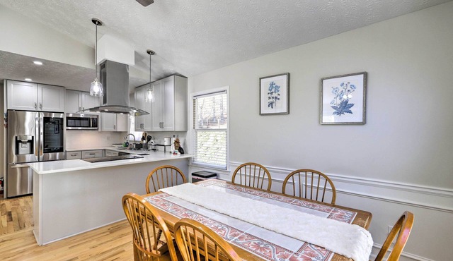 Suwanee House w/Pool & Game Room! in Suwanee