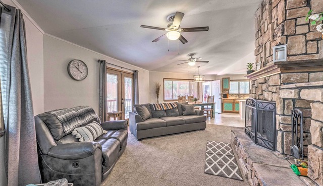 The Octagon - Home Away From Home - Near the Race Track! in Ruidoso Downs