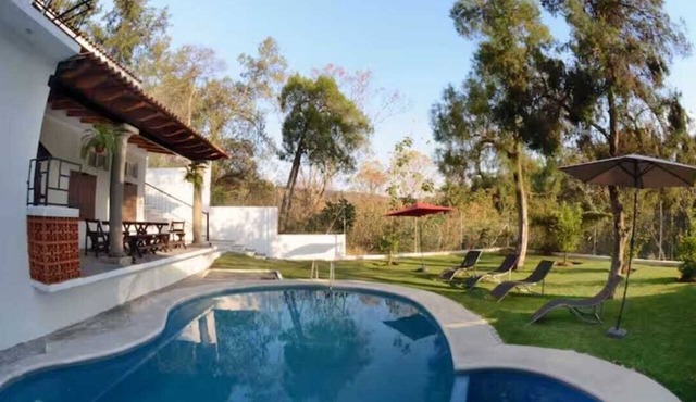 The perfect home for vacations, weekend getaways, family gatherings, and pets in Ixtapan De La Sal