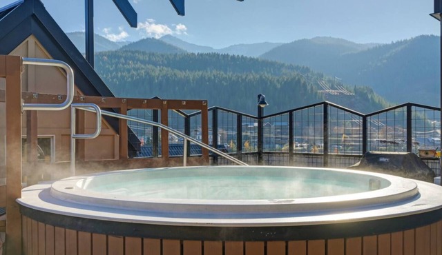 The Silver Valley Slope - Resort and Hot Tub in Kellogg