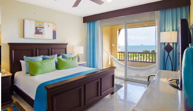 The sleek, contemporary Two Bedroom Suite in Cancún