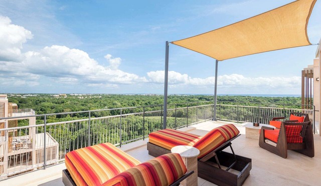 Top-Floor 2BR PH at The Village Corasol