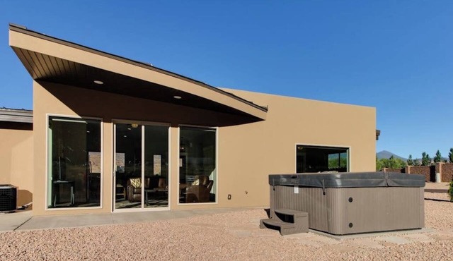 Tranquil 2BR Mountainview Rim View with Hot Tub in Moab