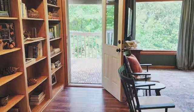 Tranquil organic microfarm with farm animals & AC in charming Battle Ground in Battle Ground