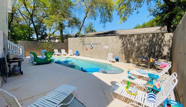 Ultimate 5 bedroom - 3 bath Family Vacation home with private Pool - SSI! in Saint Simons Island