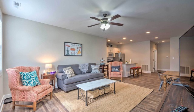 Updated Apt: 1 Mi to Western Kentucky University! in Bowling Green