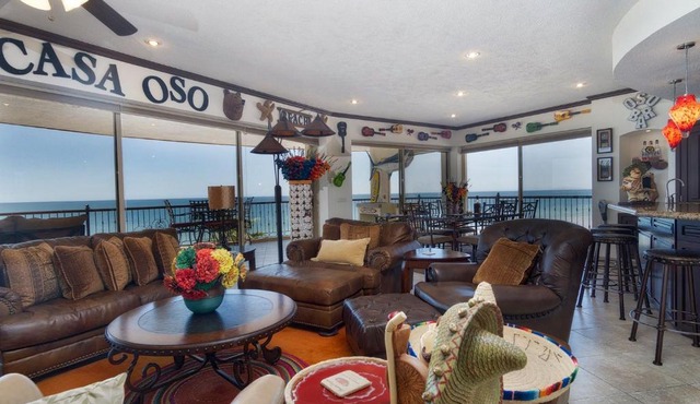 Vacationer's Dream Getaway Ocean Front Condo in Puerto Peñasco