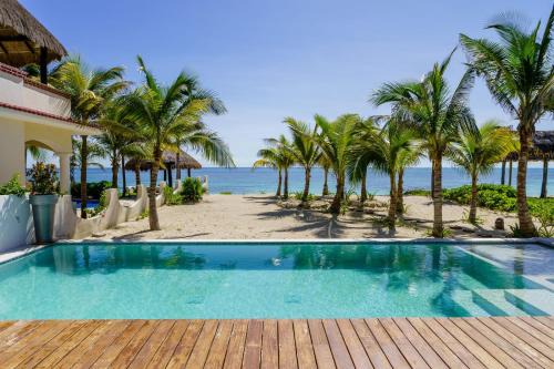 Villa Beachfront with Breakfast Included
