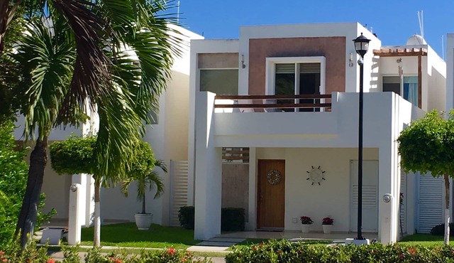 Villa, Gated, Pool, Across from Ocean. Avail Fall '26 -Dec '26 xcpt Feb-Mar '27 in Mazatlan
