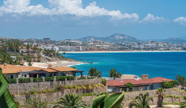 VILLAS DEL MAR OCEAN SIDE VILLA 4 BEDROOM WITH PRIVATE POOL AND JACUZZI in San José del Cabo