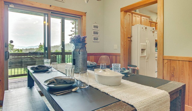 Wraparound Porch w/Views: Blue Ridge Mtn Gem! in Bakersville