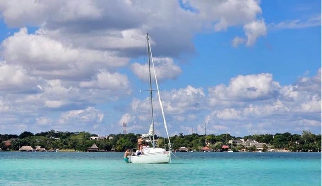 Yacht for rent in Bacalar in Chetumal