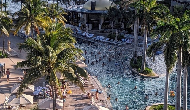 Your family's oceanfront paradise for Winter Break & New Year! in Cancun
