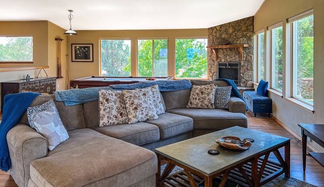 Your Place Amongst the Mountains | House in Terrebonne with wood stove & games in Terrebonne