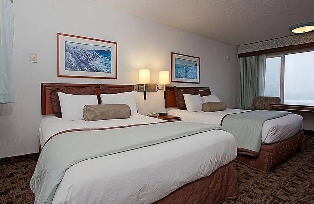 Enjoy a Hassle-Free and Suiting Stay! Modern Unit For 4, Pets Allowed! in Newport