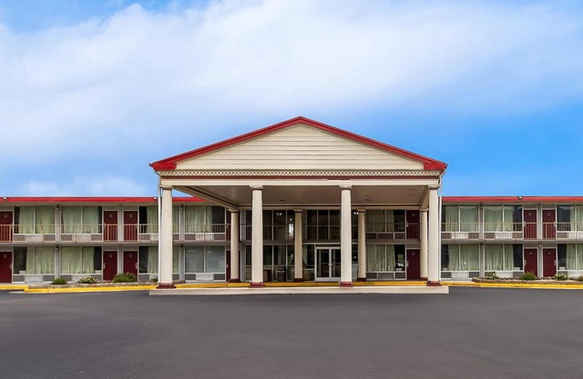 Red Roof Inn City 