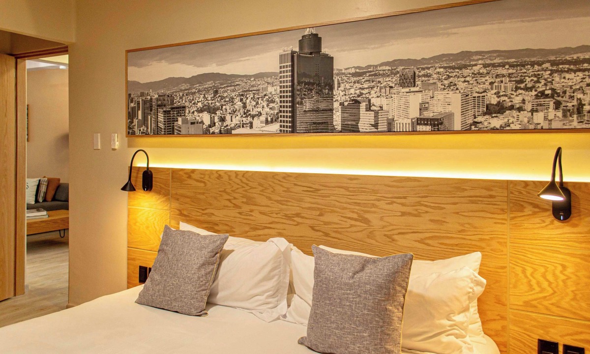 Benito Juarez Apartment | Modern WTC retreat | 2 Patios & Artistic Walls