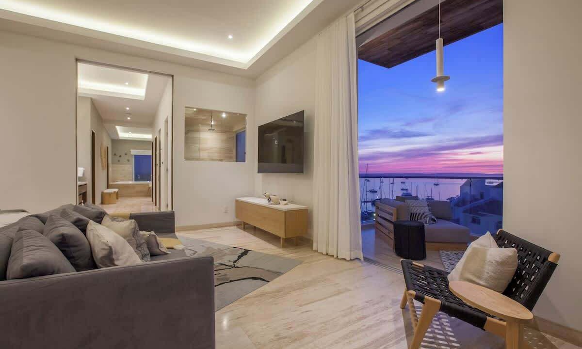 La Paz Apartment | Luxury bayfront condo with panoramic views!