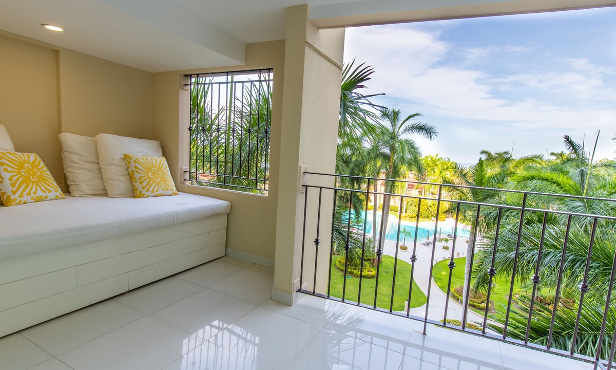 Marina Vallarta Condo | Luxury beachfront condo in Porto Fino, bonus studio, private beach, pool.