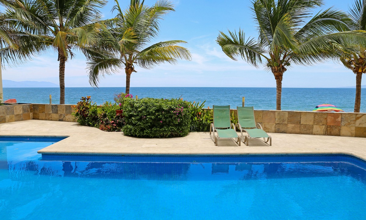 Colonia 5 de Diciembre Condo | 💙PUERTA AL MAR💙 DOWNTON-ON THE BEACH-DIRECT OCEAN VIEWS-POOL/WALK EVERYWHARE