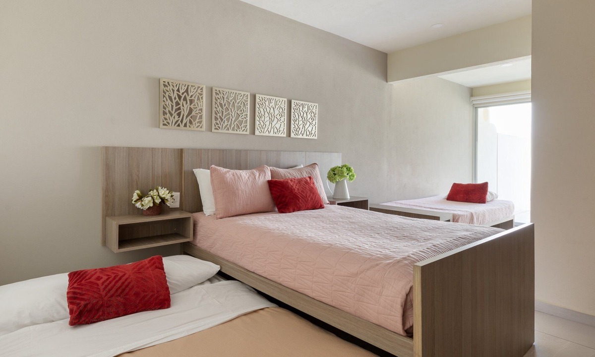 Cancun Apartment | Large apartment with pool and terrace!
