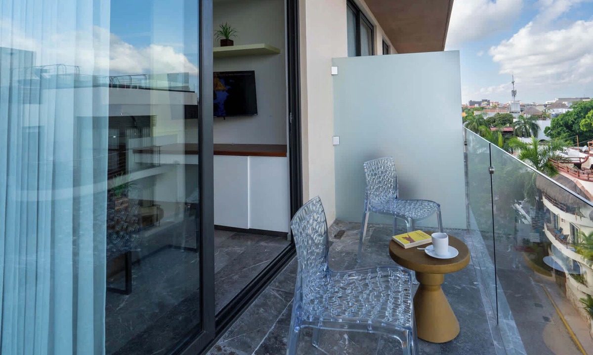 Zazil-ha Condo | Oceanfront 2BR, Rooftop Pool, Gym, Walk to Beach