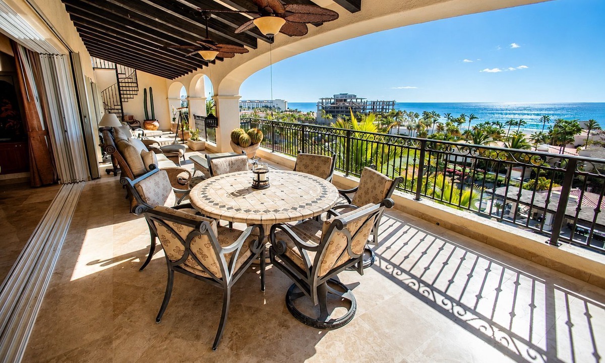 Zona Hotelera Condo | Las Mananitas 4504, San Jose del Cabo, Beachfront Penthouse, Amazing Oceanviews
