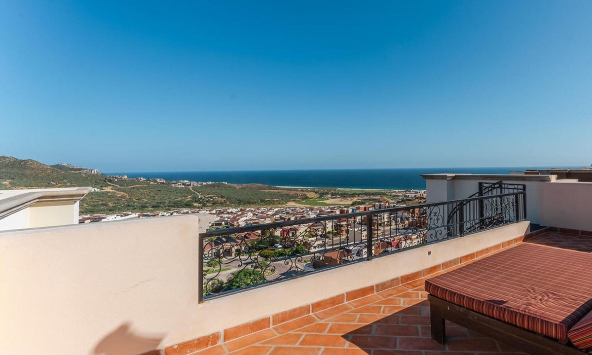 Cabo San Lucas Condo | CCV Quivira-2BRPenthouse w/Rooftop Patio, Ocean Views, Golf - FREE GOLF CART!