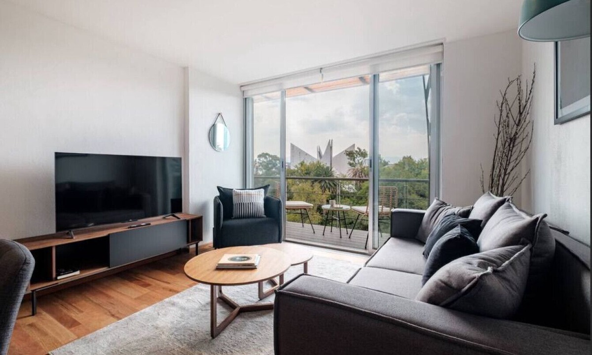 La Condesa Apartment | Chic Apartment in Condesa with balcony and park view